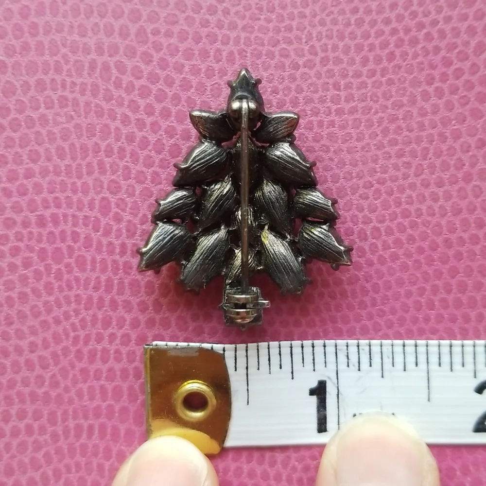 VTG Tiny Xmas Tree Brooch - Picture 6 of 7